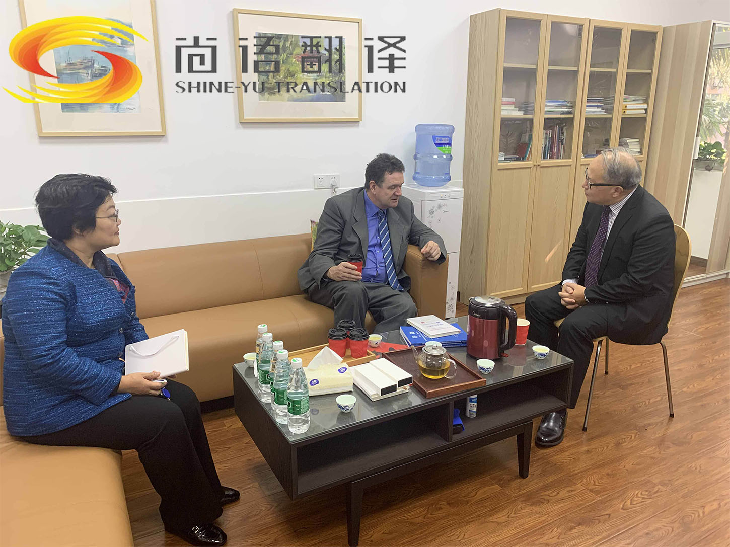 商務(wù)翻譯一天多少錢 陪同翻譯收費標(biāo)準(zhǔn)是什么